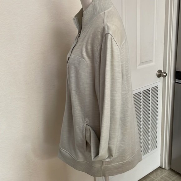 Men’s 90’s Calvin Klein track jacket, size large stone color, cargo pockets. - Picture 15 of 15